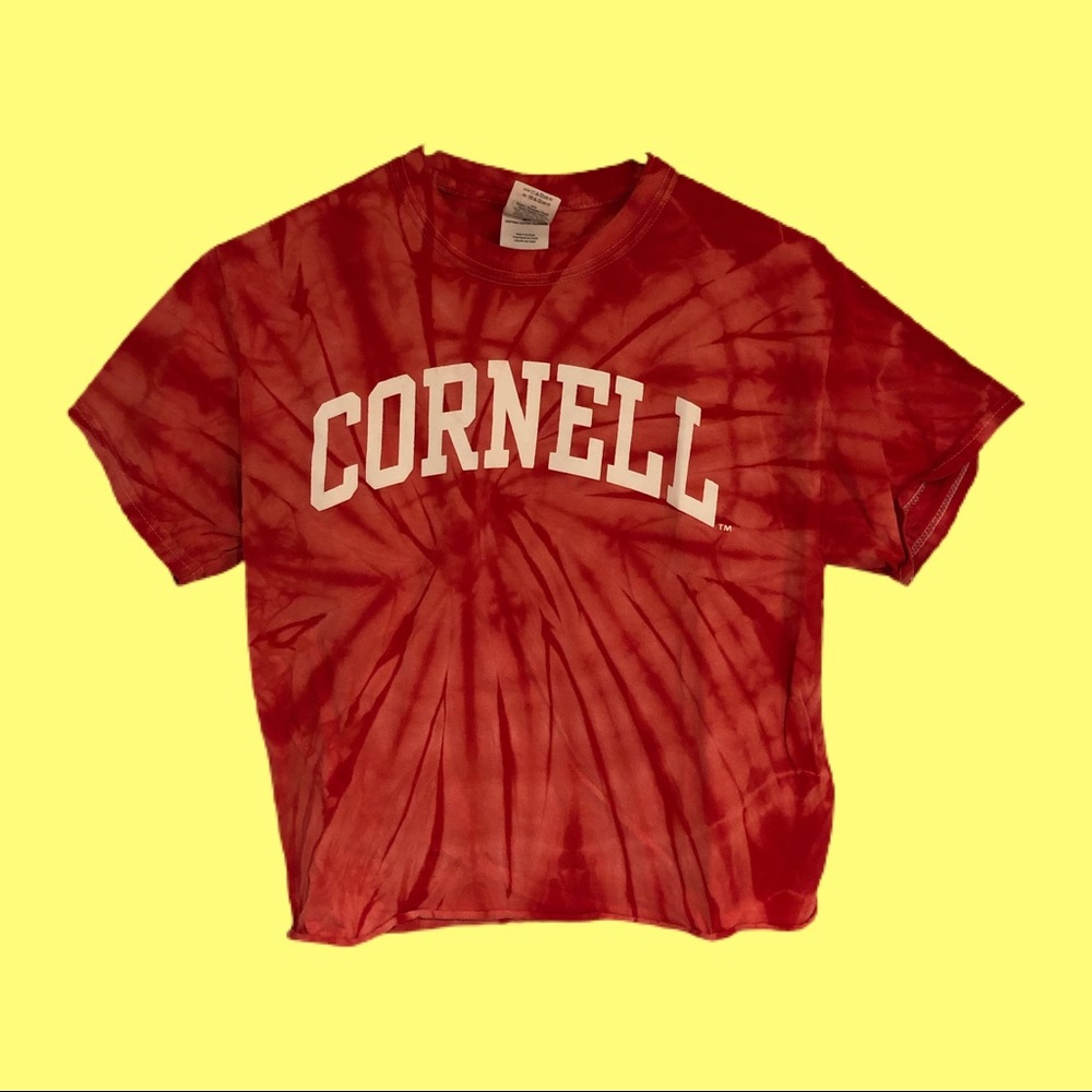 Cropped graphic tee
